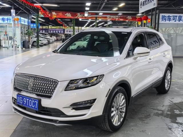 Main__Slider__Photo:undefined undefined 2019-0