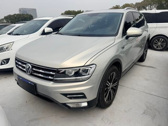 Main__Slider__Photo:undefined undefined 2019-0