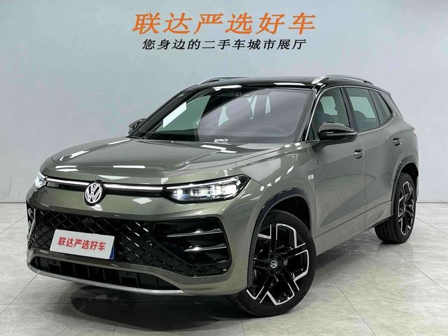 Main__Slider__Photo:undefined undefined 2025-0