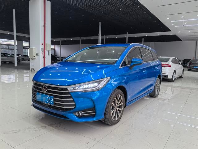 Main__Slider__Photo:undefined undefined 2019-0