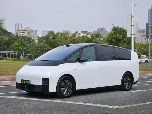 Main__Slider__Photo:undefined undefined 2025-0
