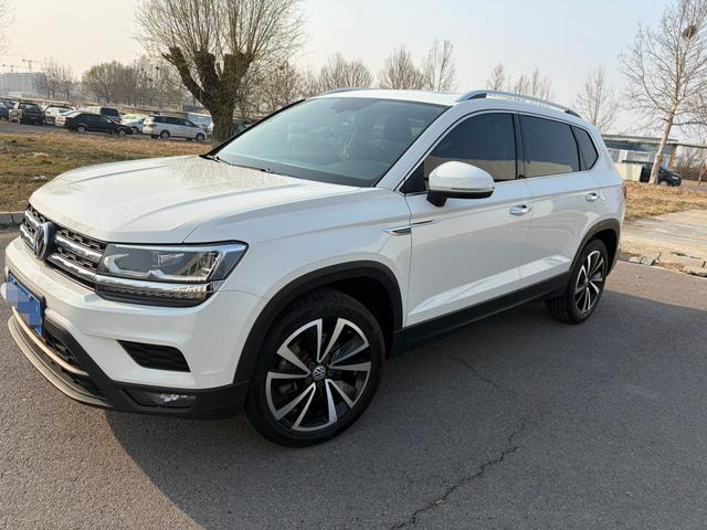 Main__Slider__Photo:undefined undefined 2019-0
