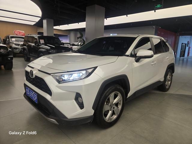 Main__Slider__Photo:undefined undefined 2022-0