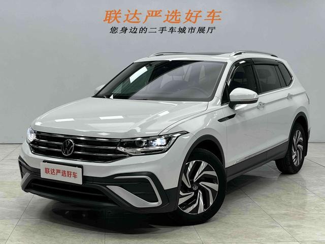 Main__Slider__Photo:undefined undefined 2023-0