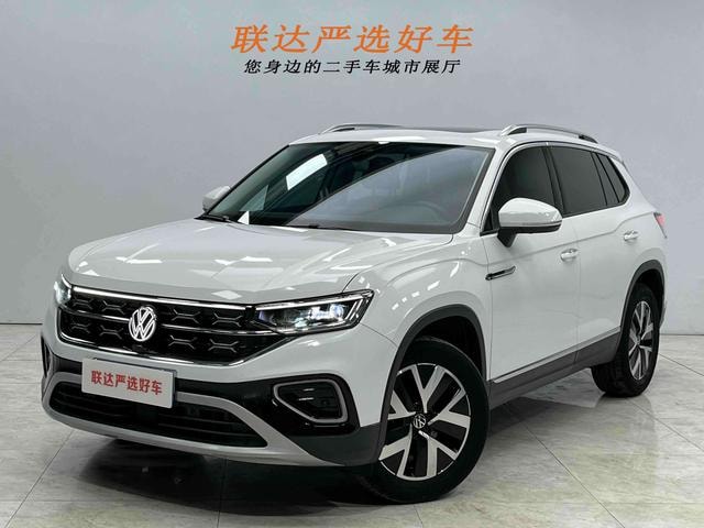 Main__Slider__Photo:undefined undefined 2023-0