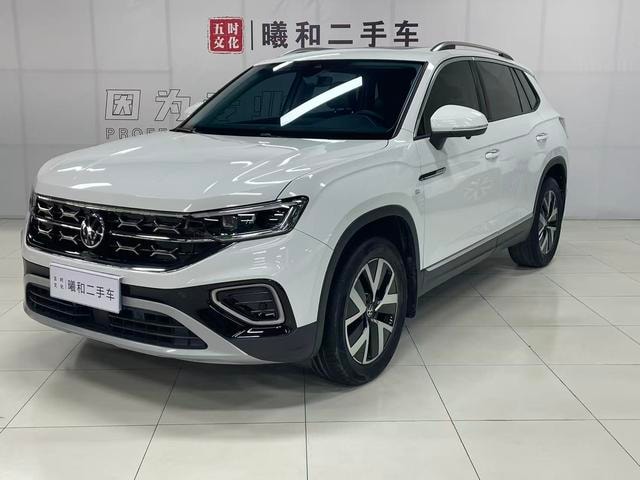 Main__Slider__Photo:undefined undefined 2023-0