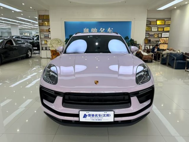 Main__Slider__Photo:undefined undefined 2025-1