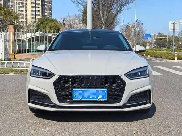 Main__Slider__Photo:undefined undefined 2019-1