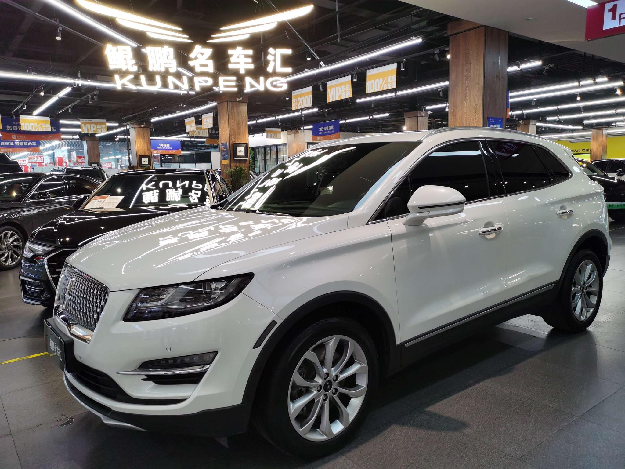 Main__Slider__Photo:undefined undefined 2019-0
