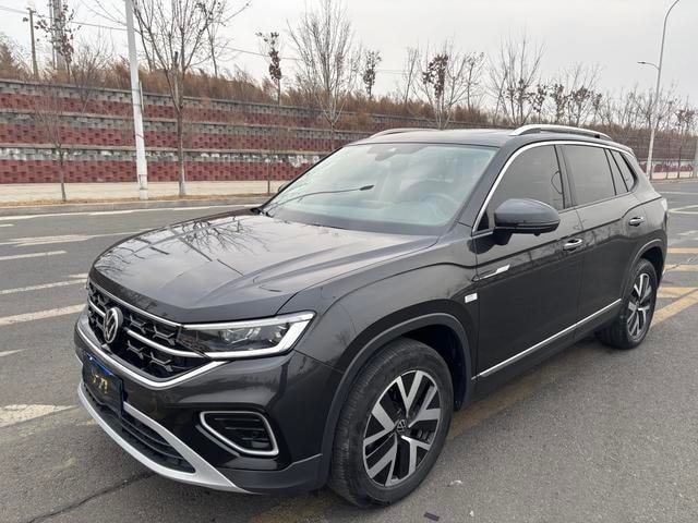 Main__Slider__Photo:undefined undefined 2023-0