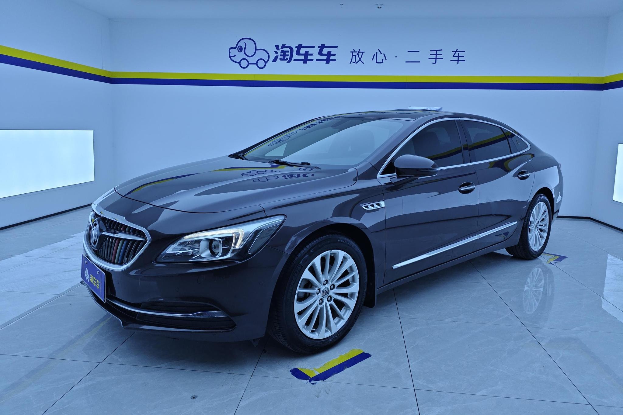 Main__Slider__Photo:undefined undefined 2016-0