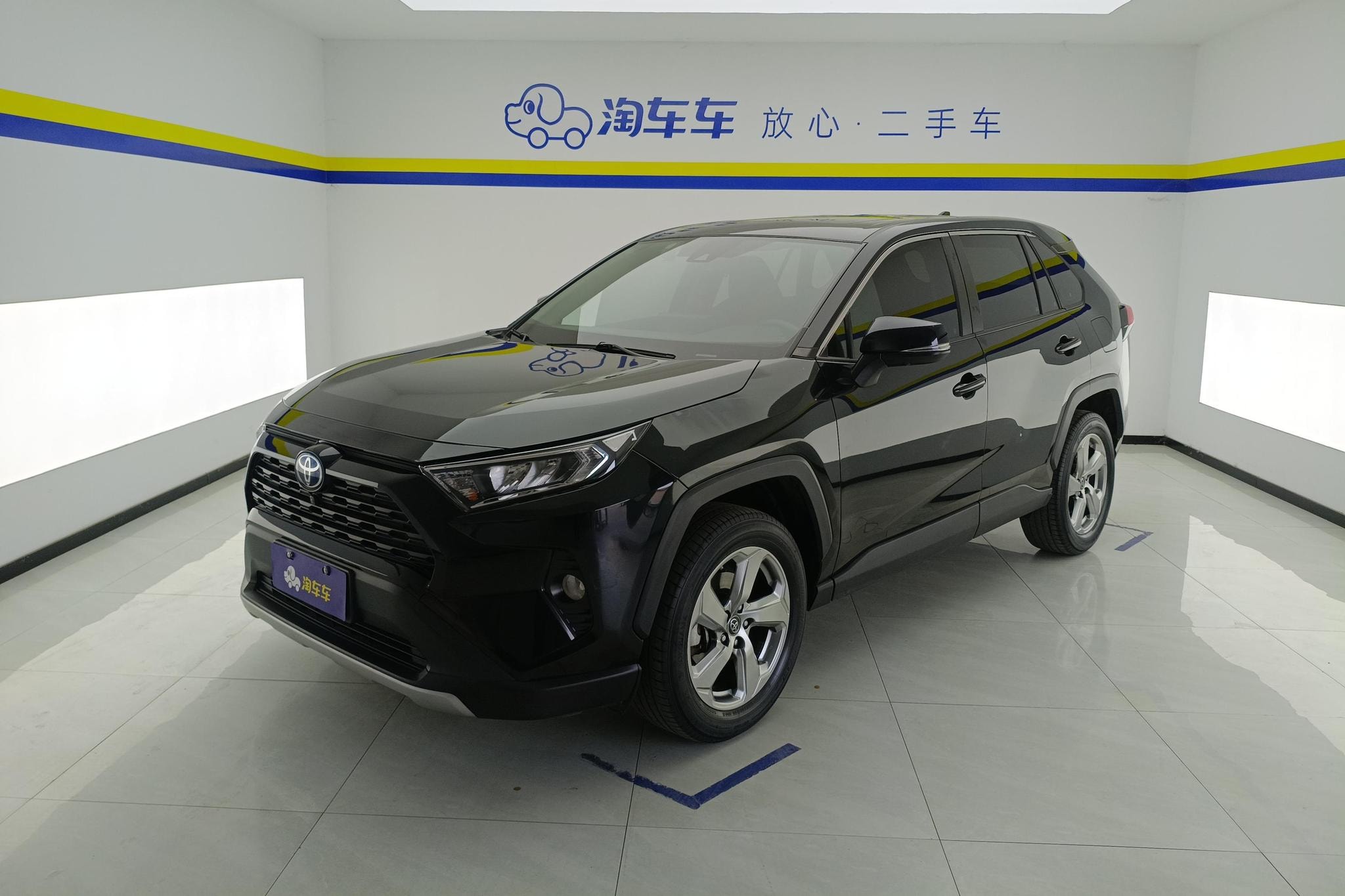 Main__Slider__Photo:undefined undefined 2021-0