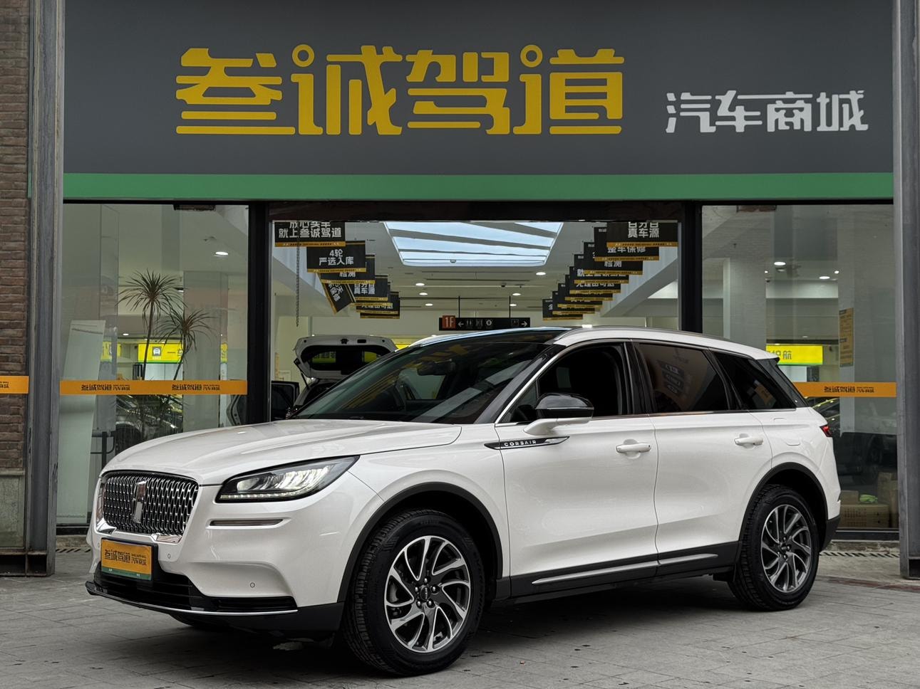 Main__Slider__Photo:undefined undefined 2022-0