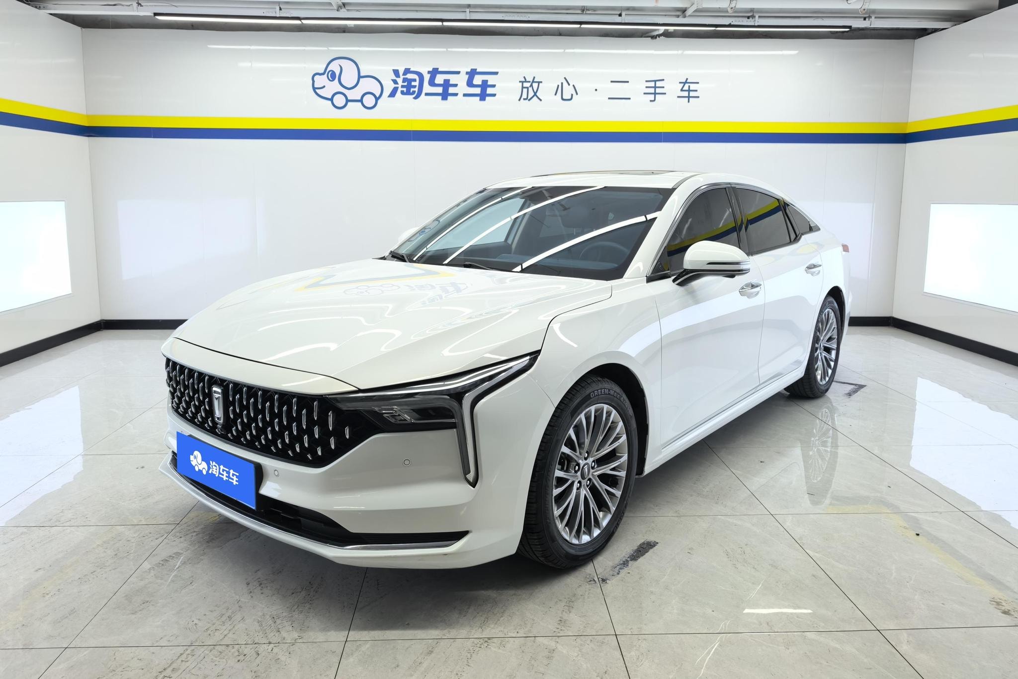 Main__Slider__Photo:undefined undefined 2023-0