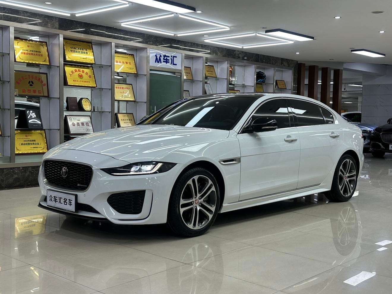 Main__Slider__Photo:undefined undefined 2021-0