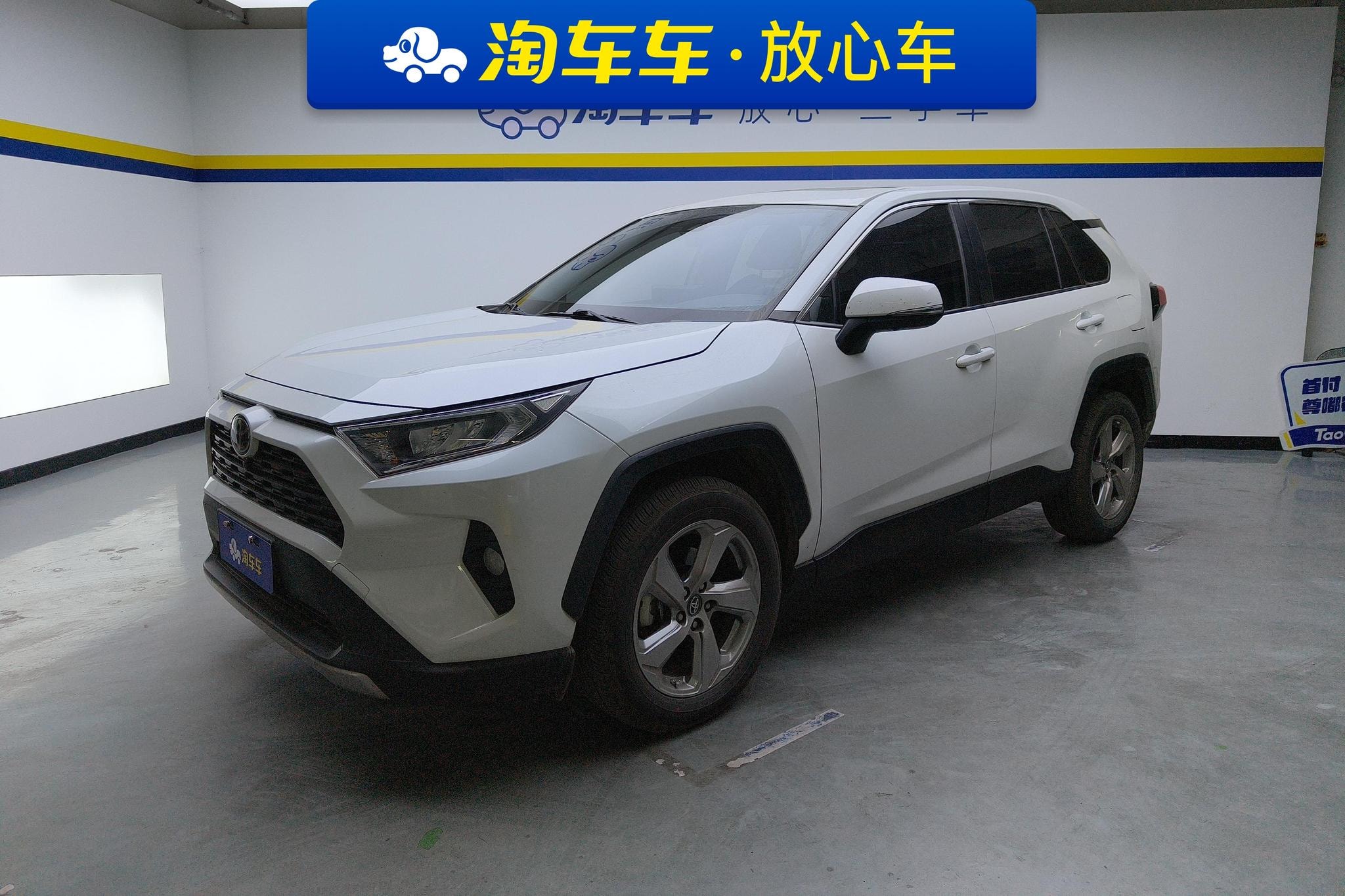 Main__Slider__Photo:undefined undefined 2021-0