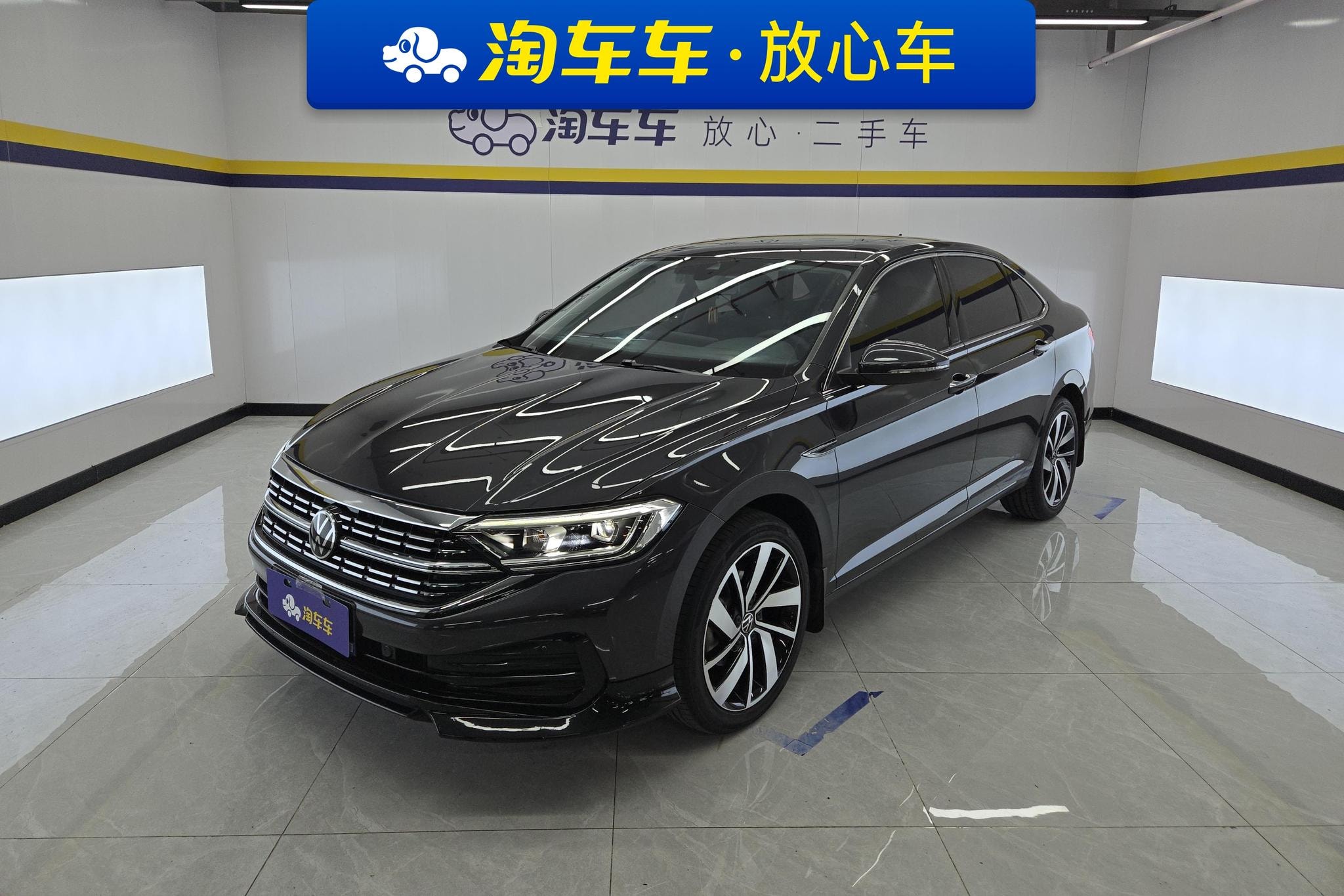 Main__Slider__Photo:undefined undefined 2023-0