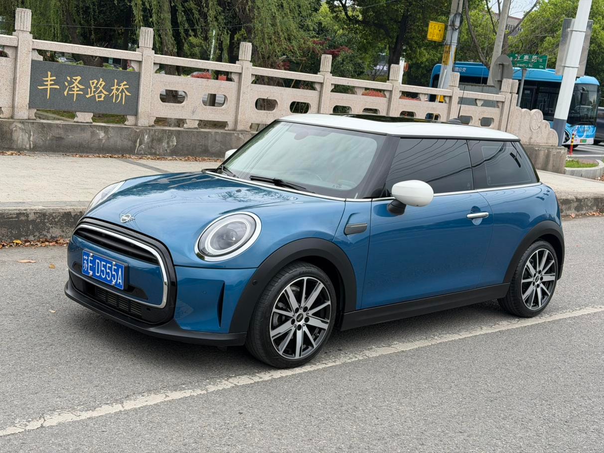 Main__Slider__Photo:undefined undefined 2022-0