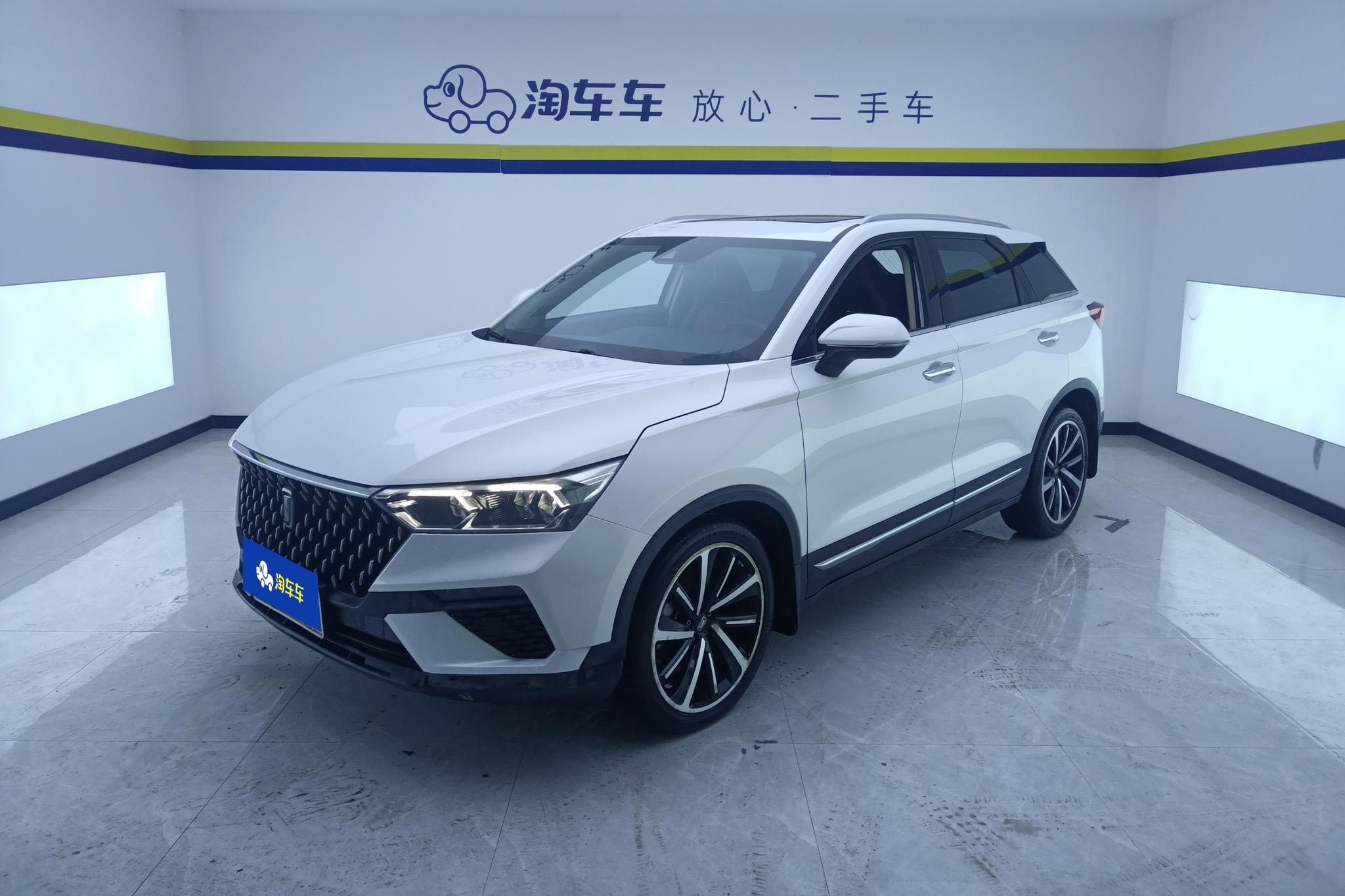 Main__Slider__Photo:undefined undefined 2019-0