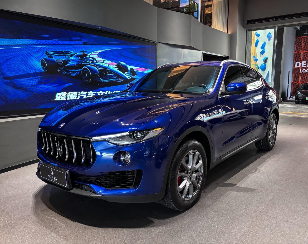 Main__Slider__Photo:undefined undefined 2019-0