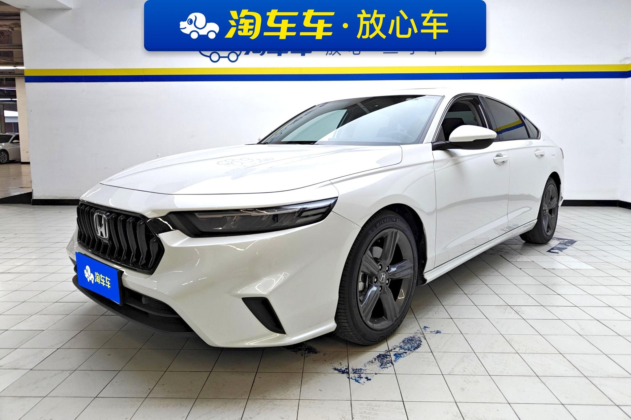 Main__Slider__Photo:undefined undefined 2023-0