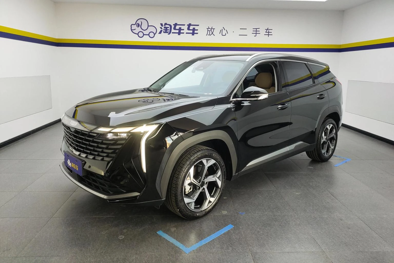 Main__Slider__Photo:undefined undefined 2023-0
