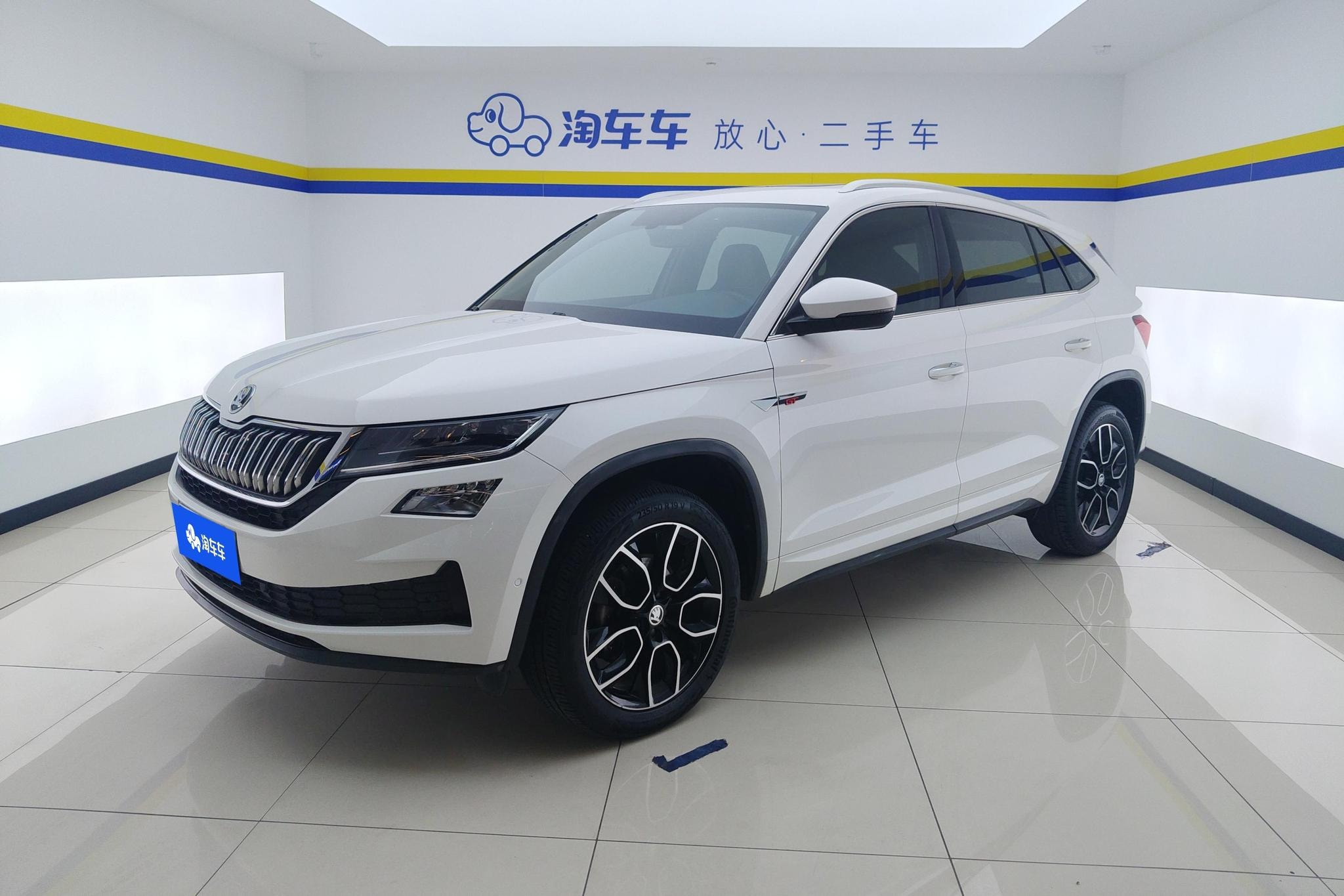 Main__Slider__Photo:undefined undefined 2019-0