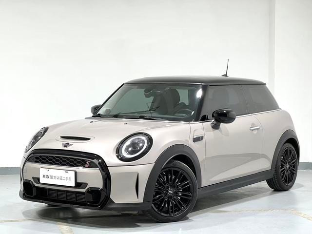 Main__Slider__Photo:undefined undefined 2022-0