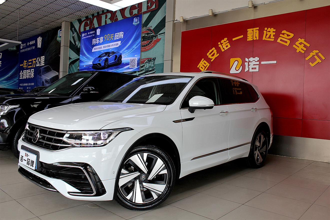 Main__Slider__Photo:undefined undefined 2023-0