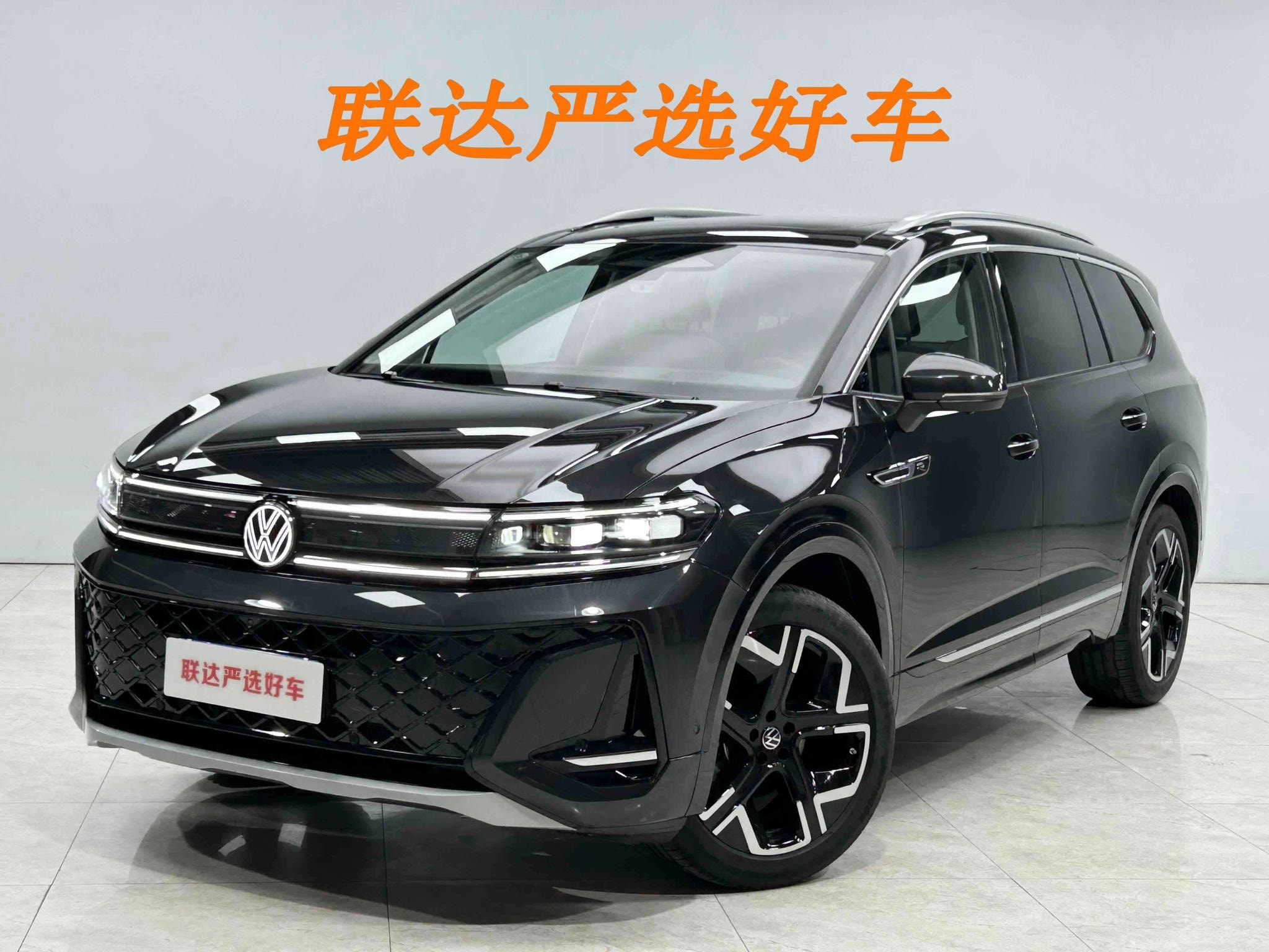 Main__Slider__Photo:undefined undefined 2025-0