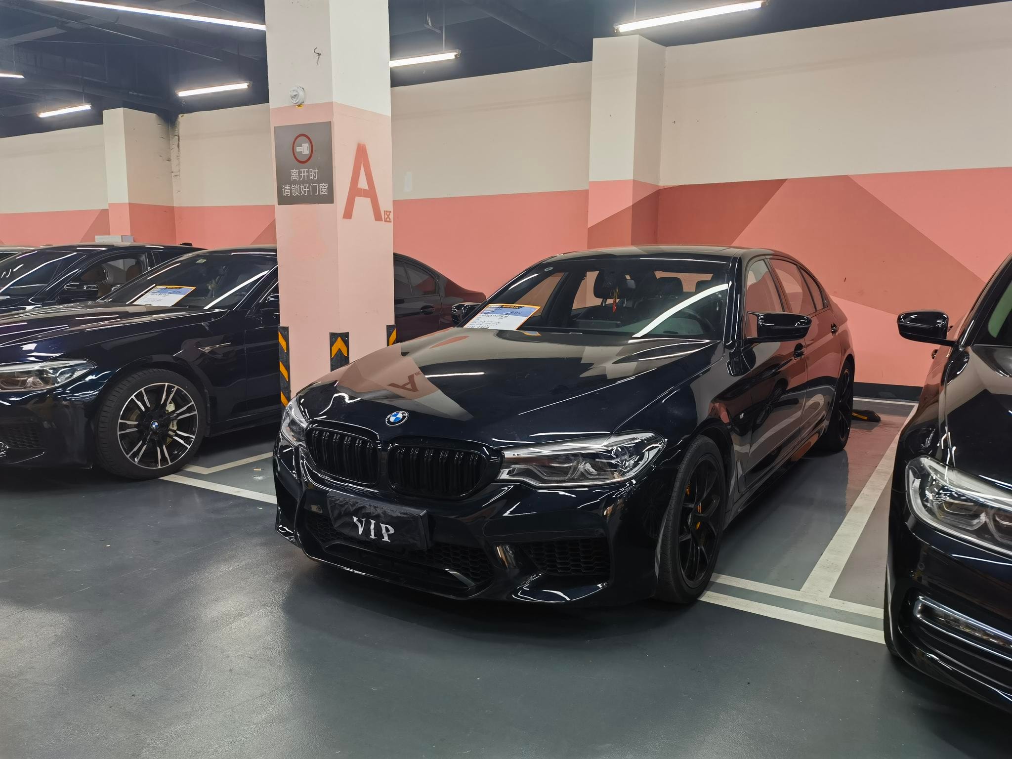 Main__Slider__Photo:undefined undefined 2019-0