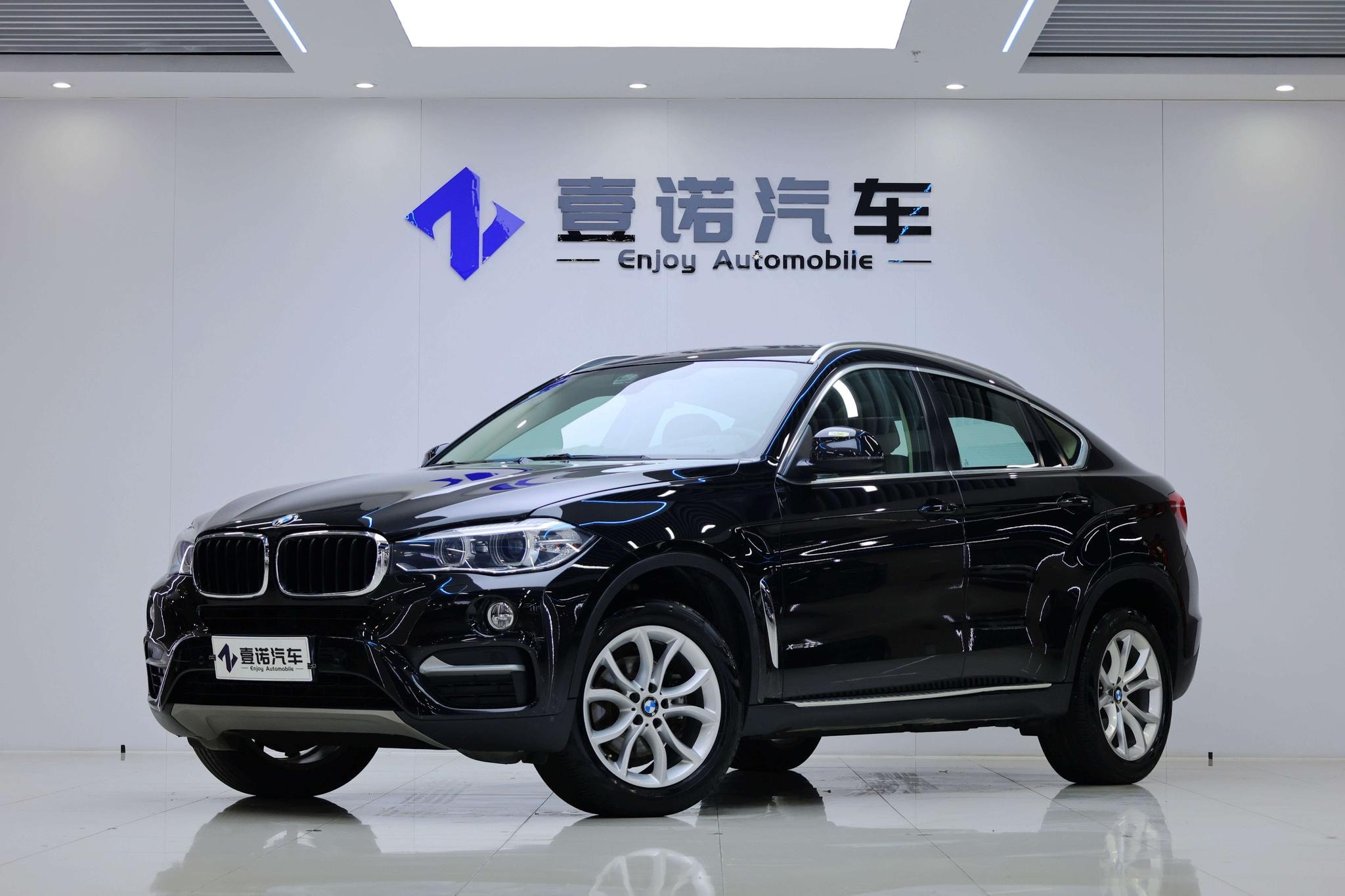 Main__Slider__Photo:undefined undefined 2015-0