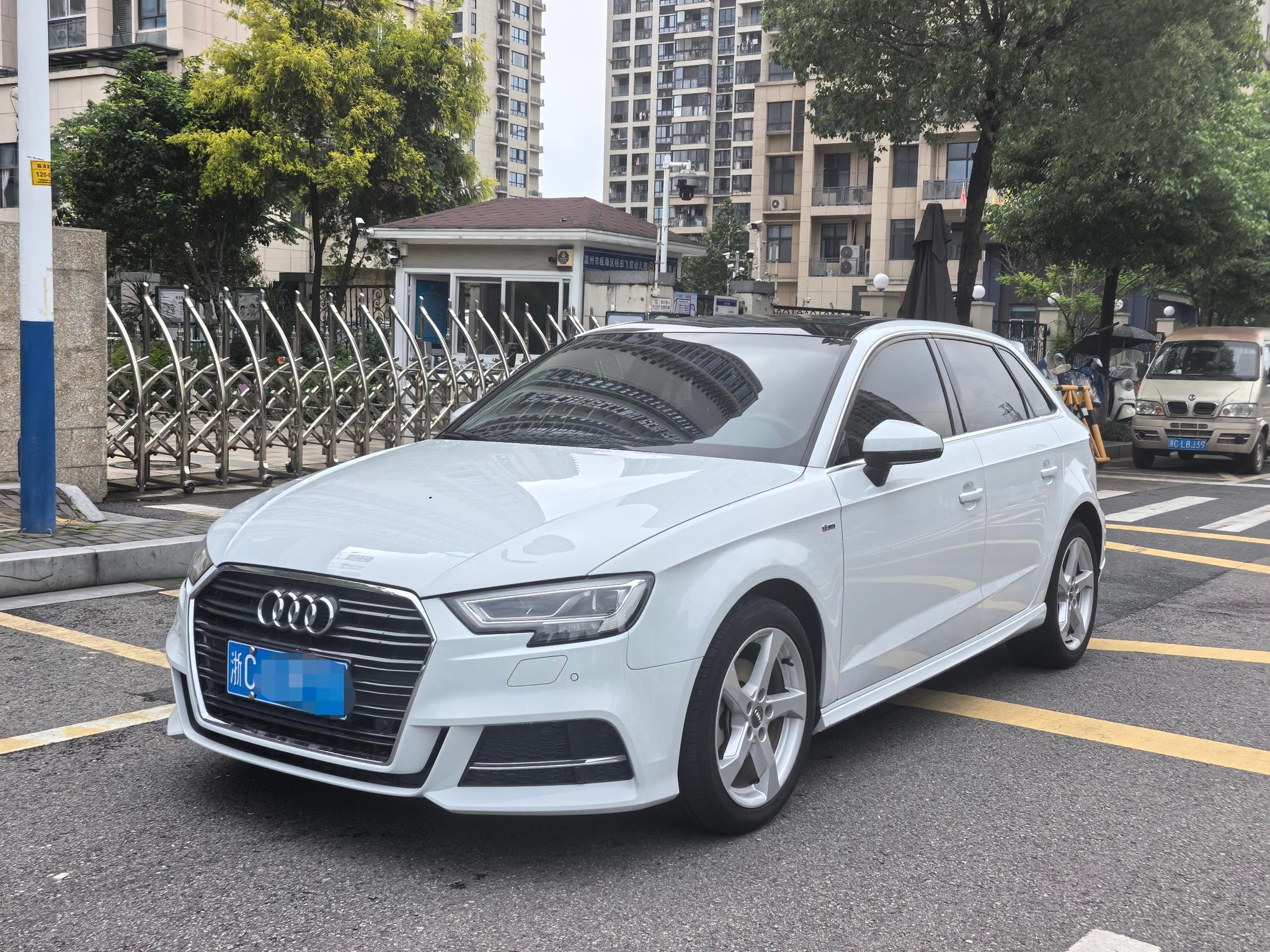 Main__Slider__Photo:undefined undefined 2019-0