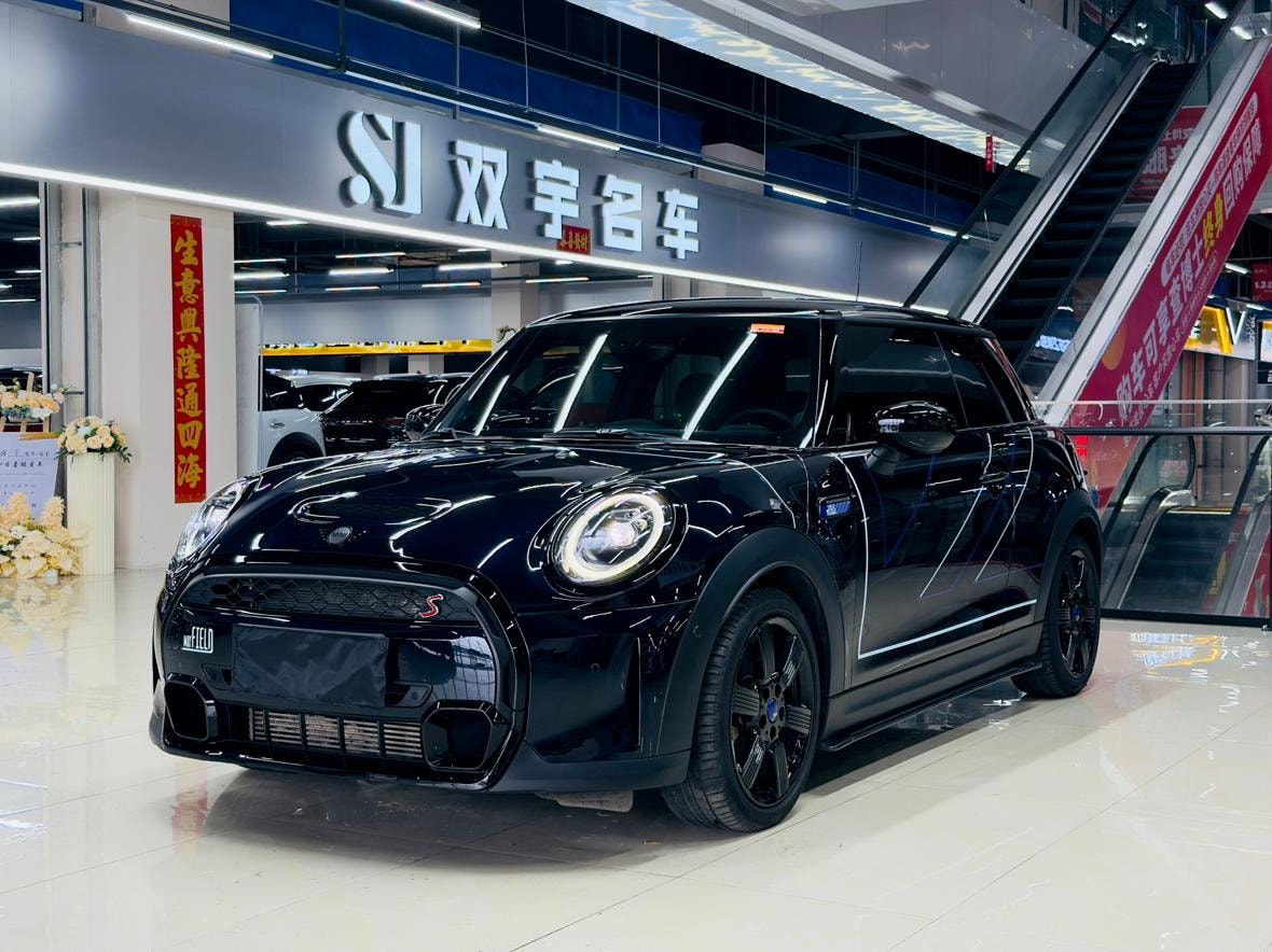 Main__Slider__Photo:undefined undefined 2023-0