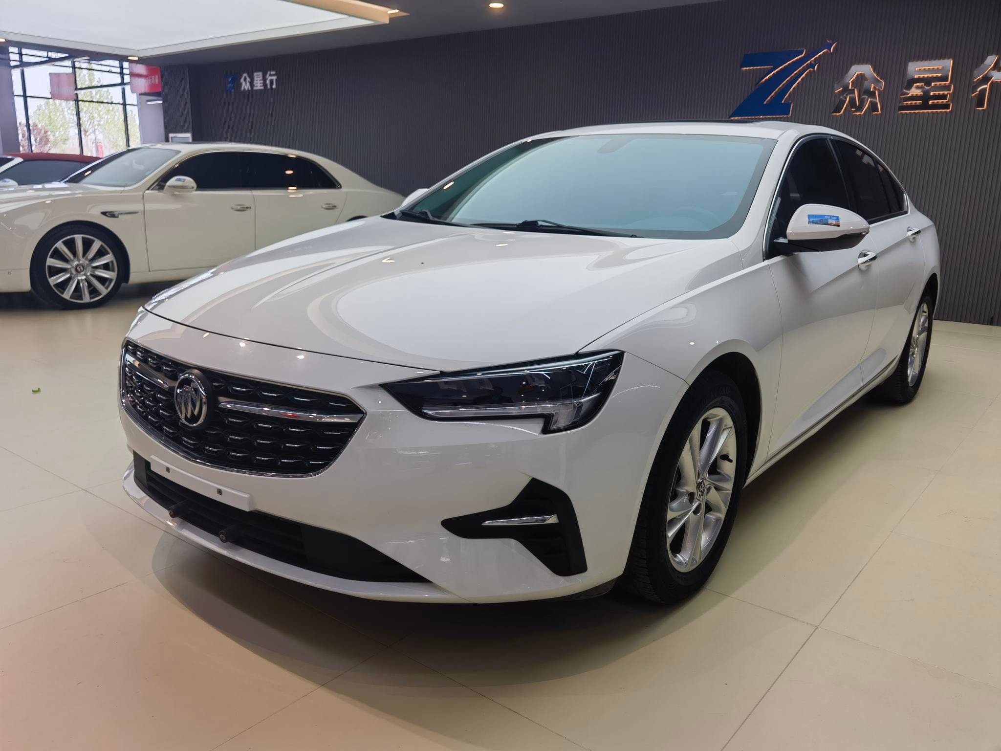 Main__Slider__Photo:undefined undefined 2021-0