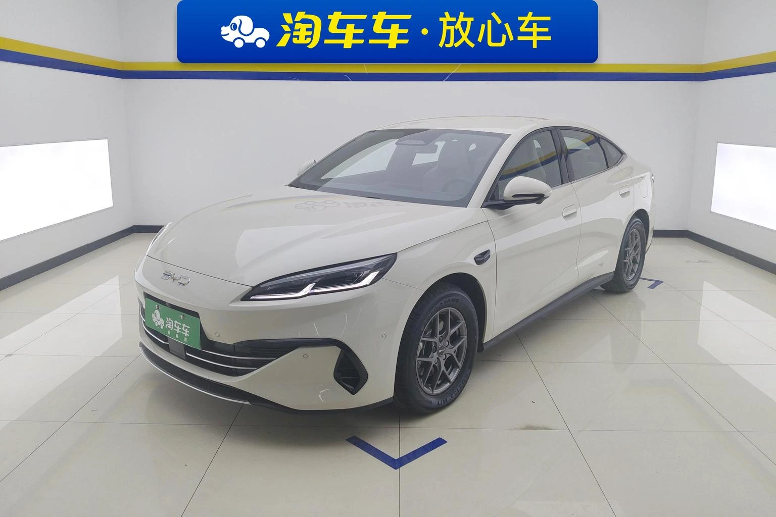 Main__Slider__Photo:undefined undefined 2025-0
