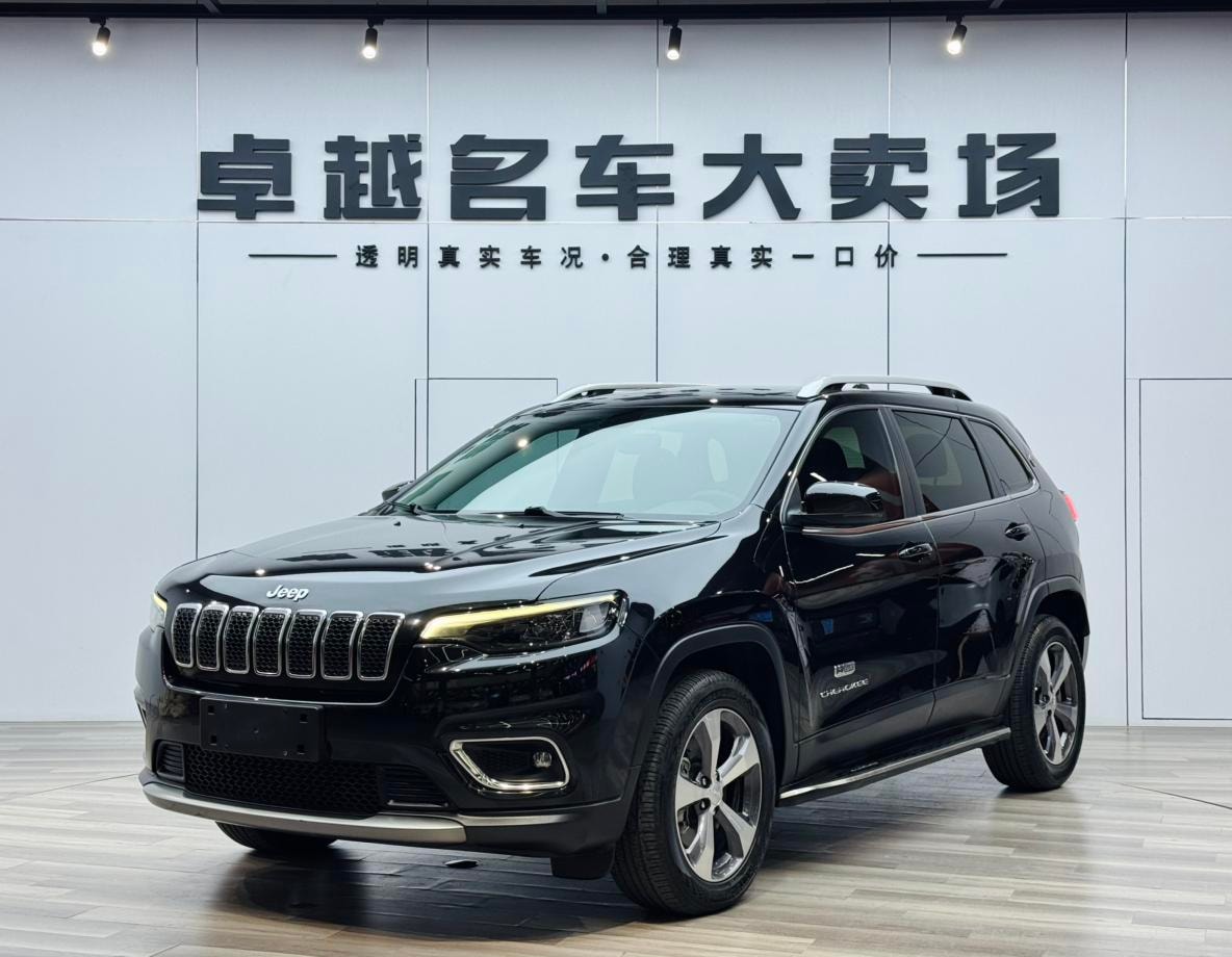 Main__Slider__Photo:undefined undefined 2019-0