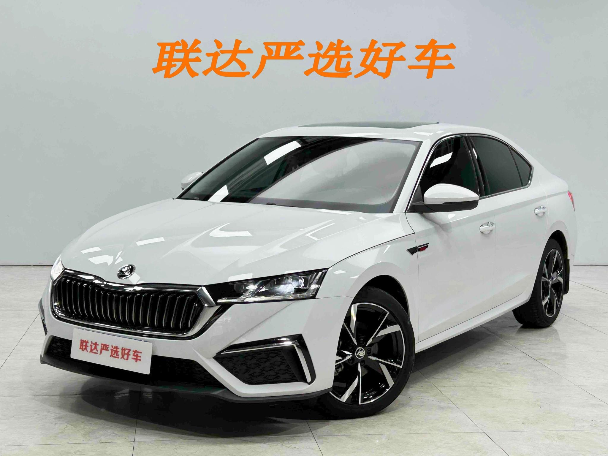 Main__Slider__Photo:undefined undefined 2023-0