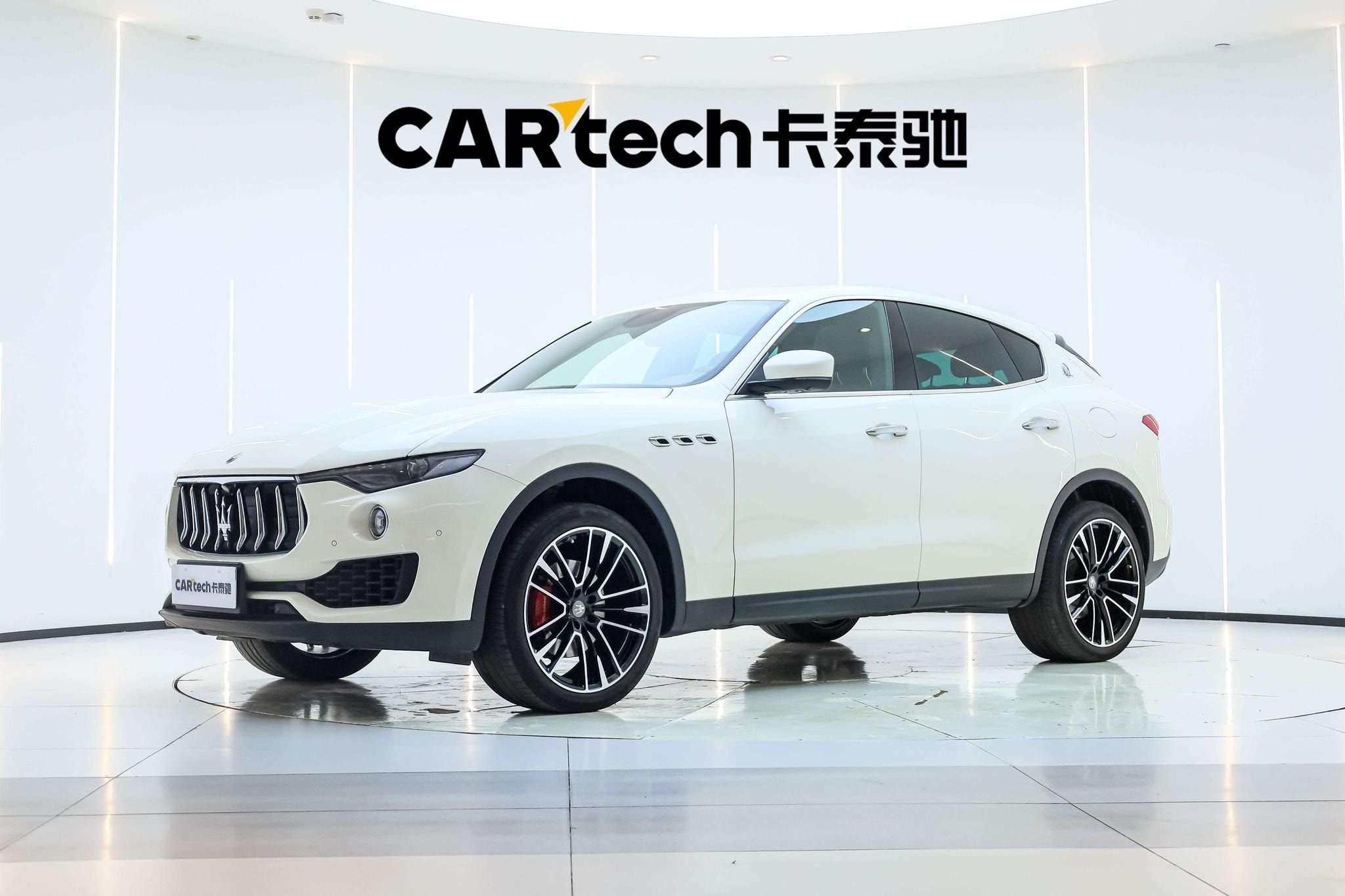 Main__Slider__Photo:undefined undefined 2019-0