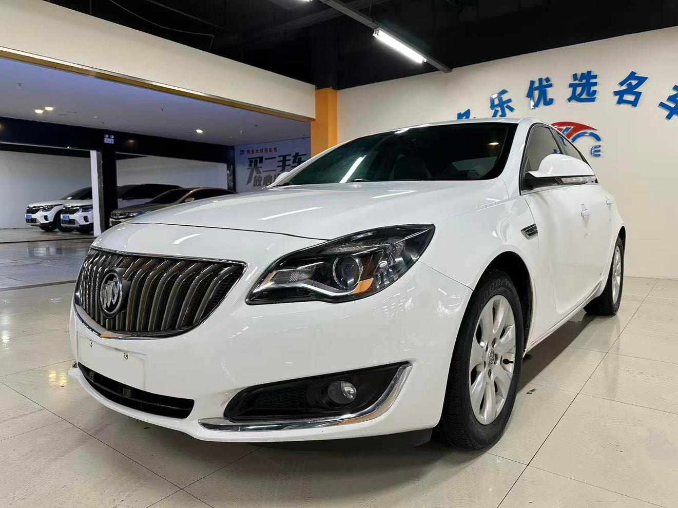 Main__Slider__Photo:undefined undefined 2015-0