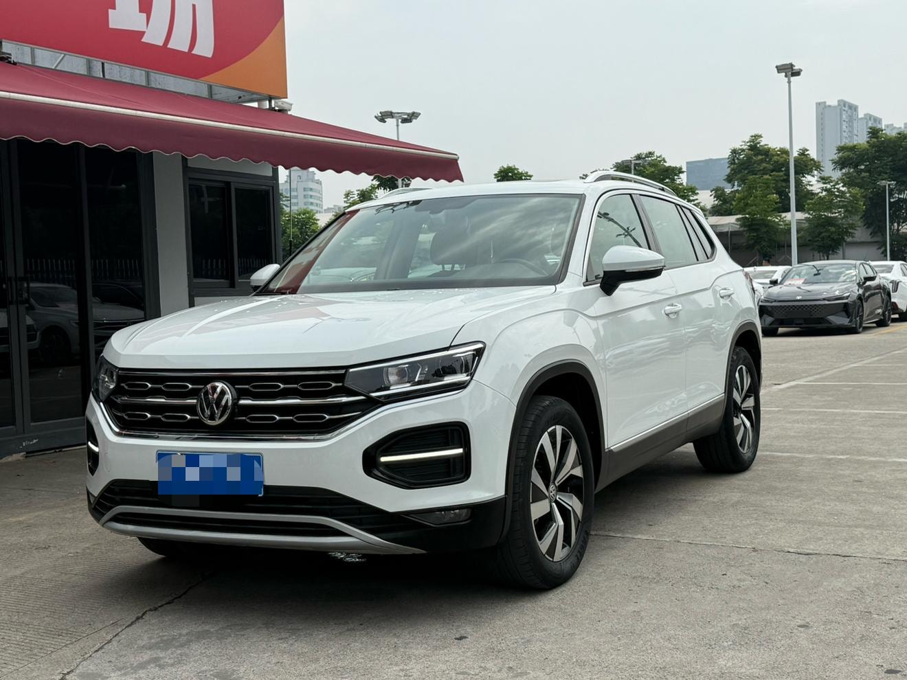 Main__Slider__Photo:undefined undefined 2019-0