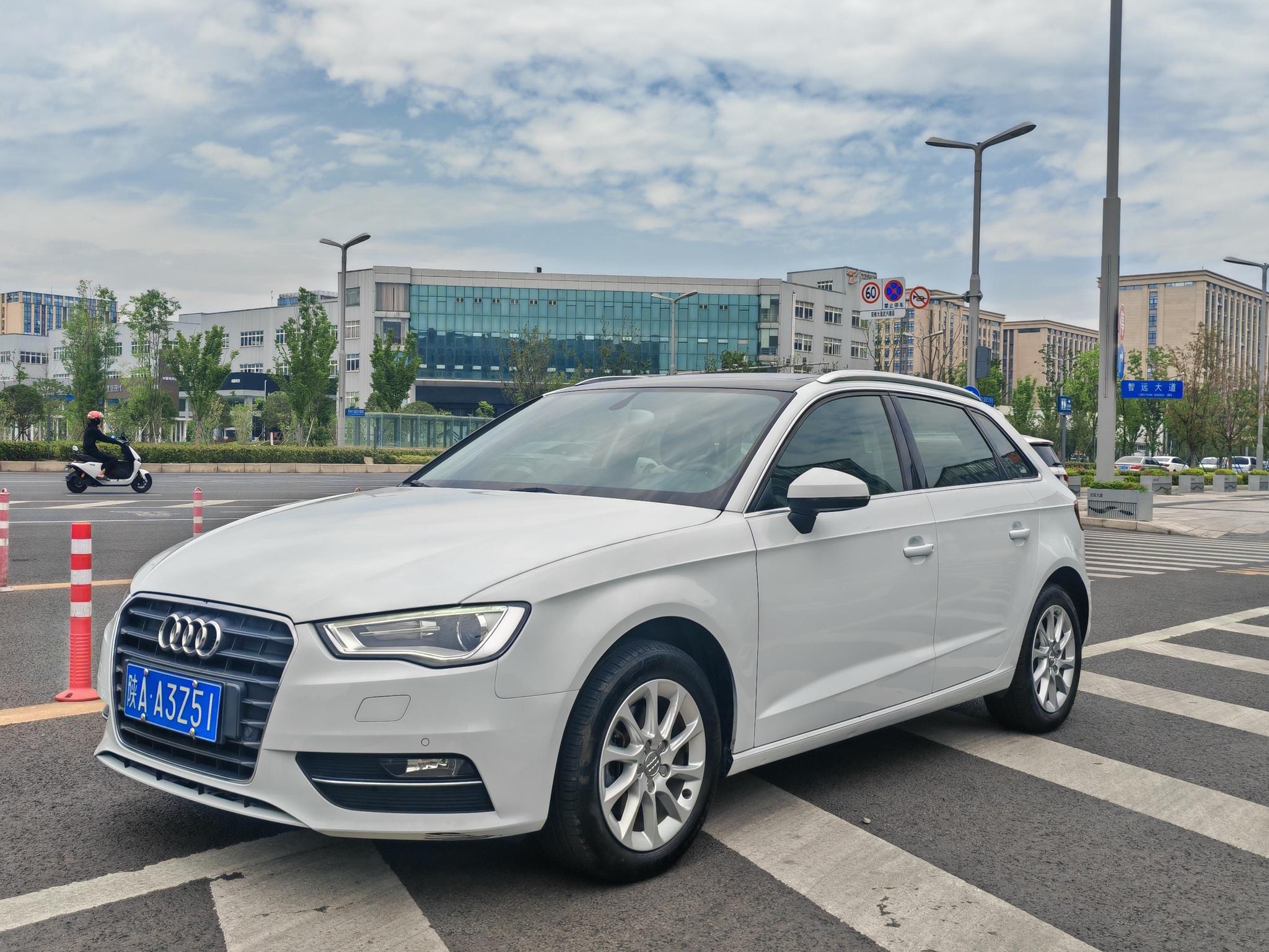 Main__Slider__Photo:undefined undefined 2015-0