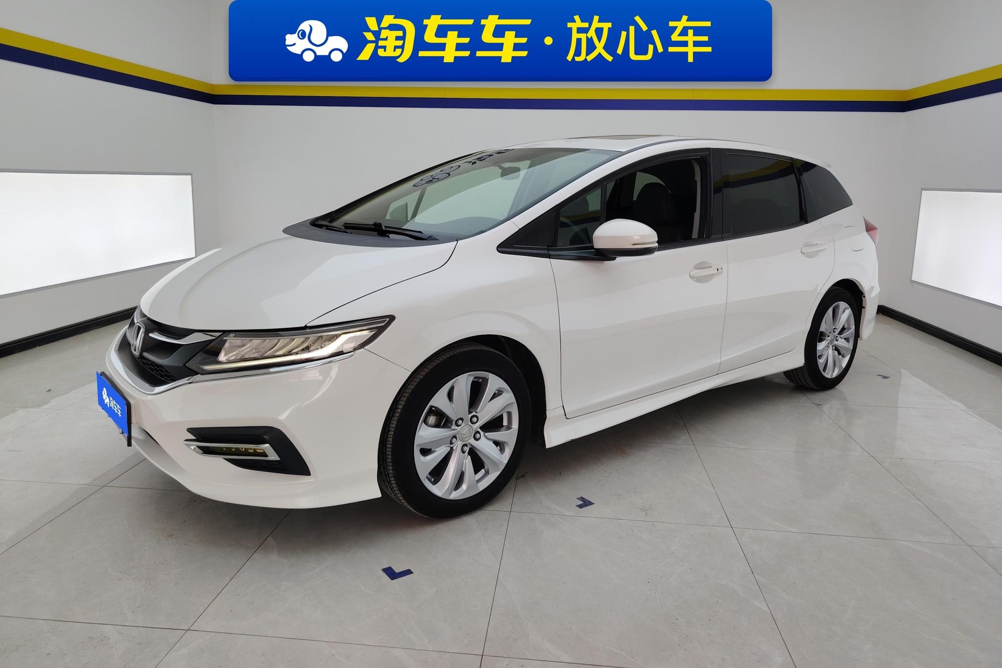 Main__Slider__Photo:undefined undefined 2017-0