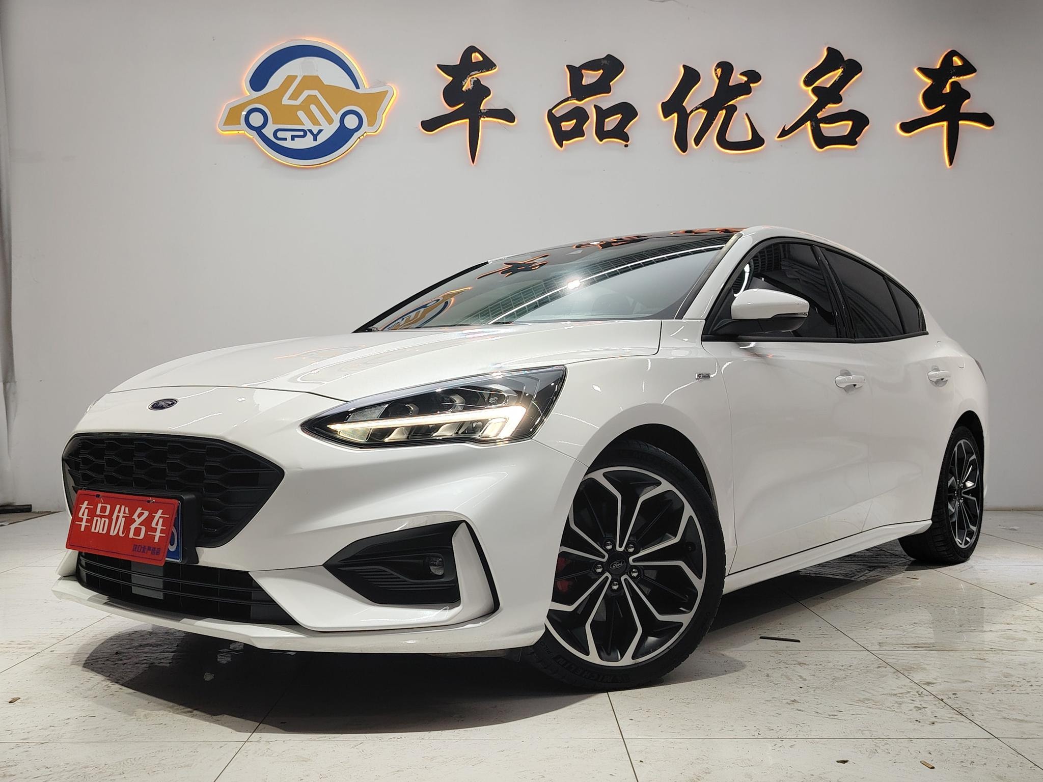 Main__Slider__Photo:undefined undefined 2019-0