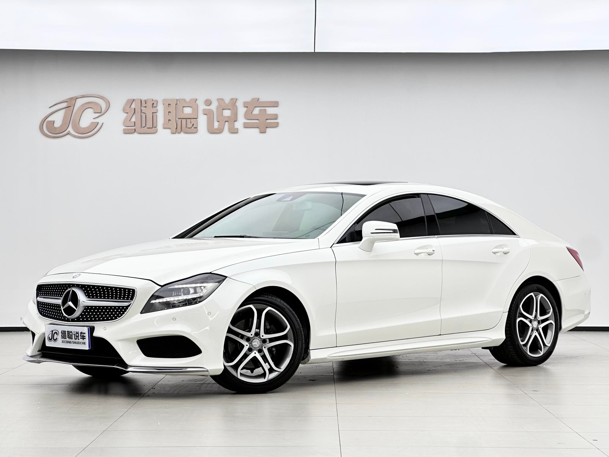 Main__Slider__Photo:undefined undefined 2015-0