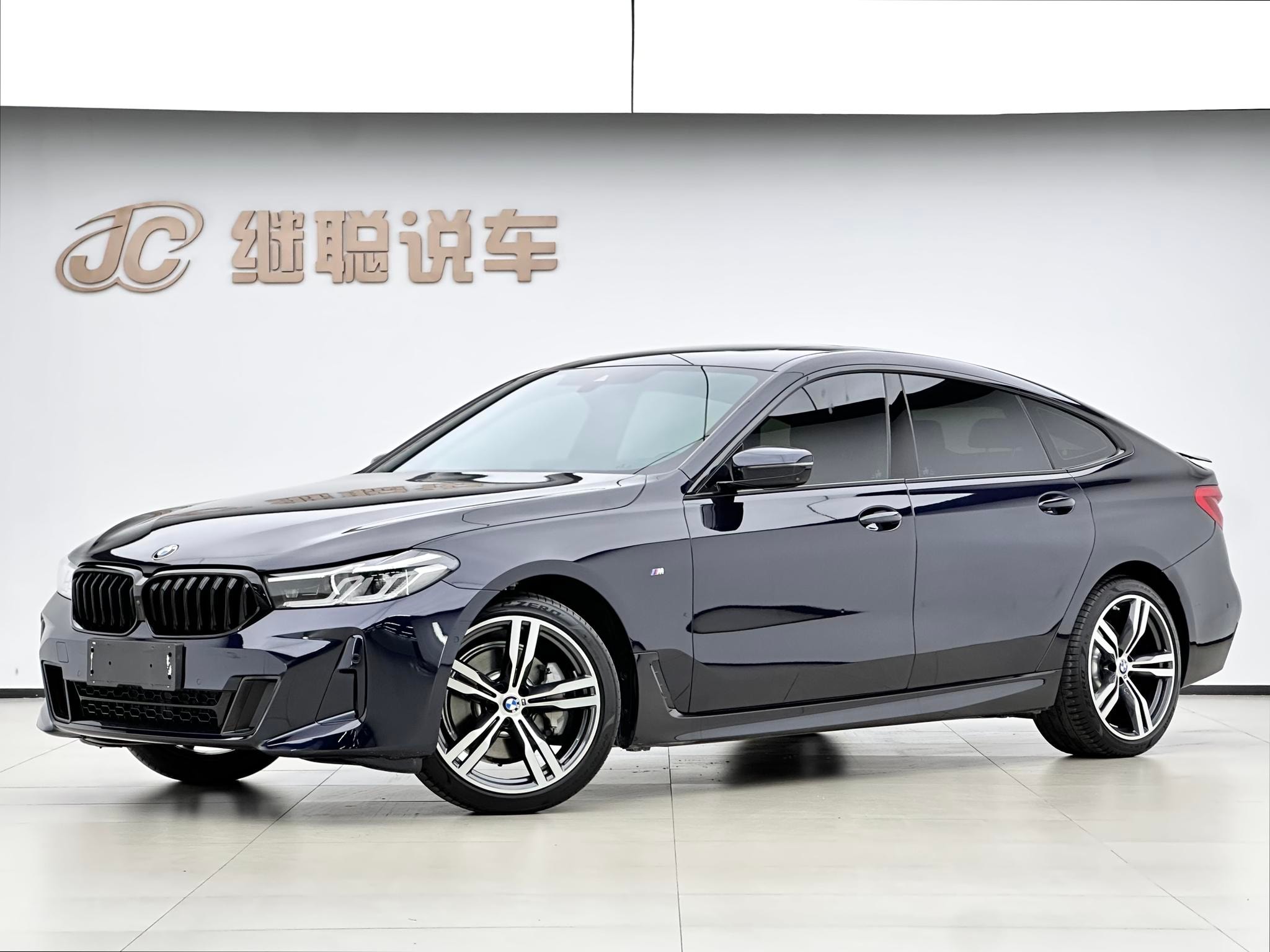 Main__Slider__Photo:undefined undefined 2022-0