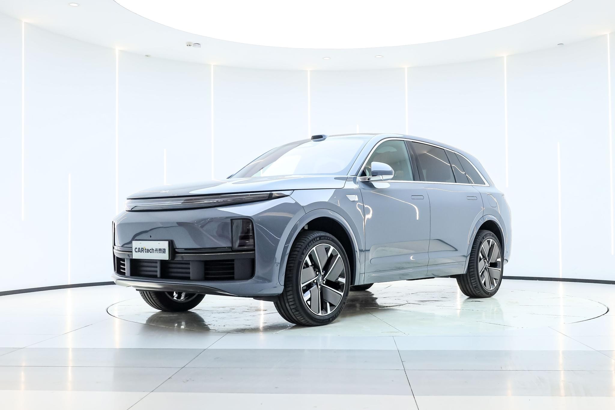 Main__Slider__Photo:undefined undefined 2025-0
