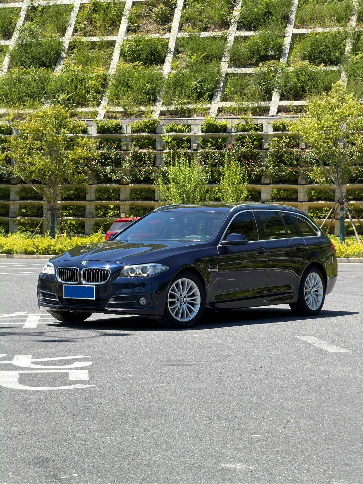 Main__Slider__Photo:undefined undefined 2014-0