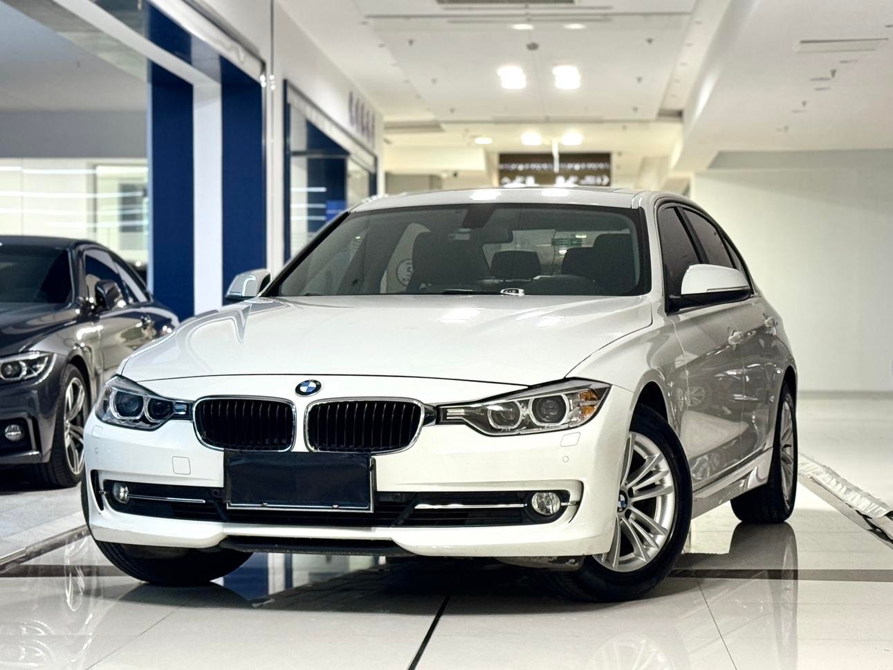 Main__Slider__Photo:undefined undefined 2015-0