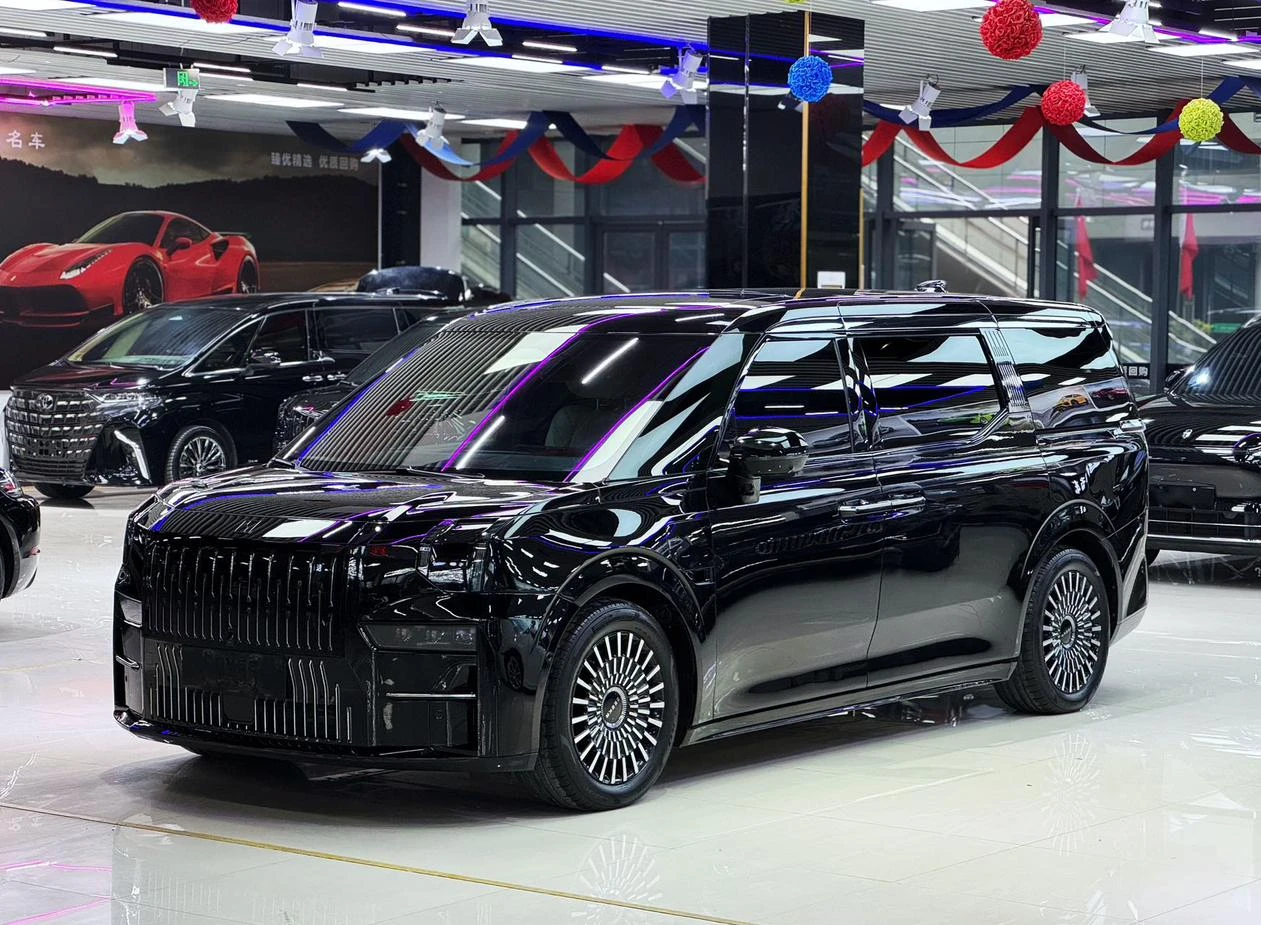 Main__Slider__Photo:undefined undefined 2023-0